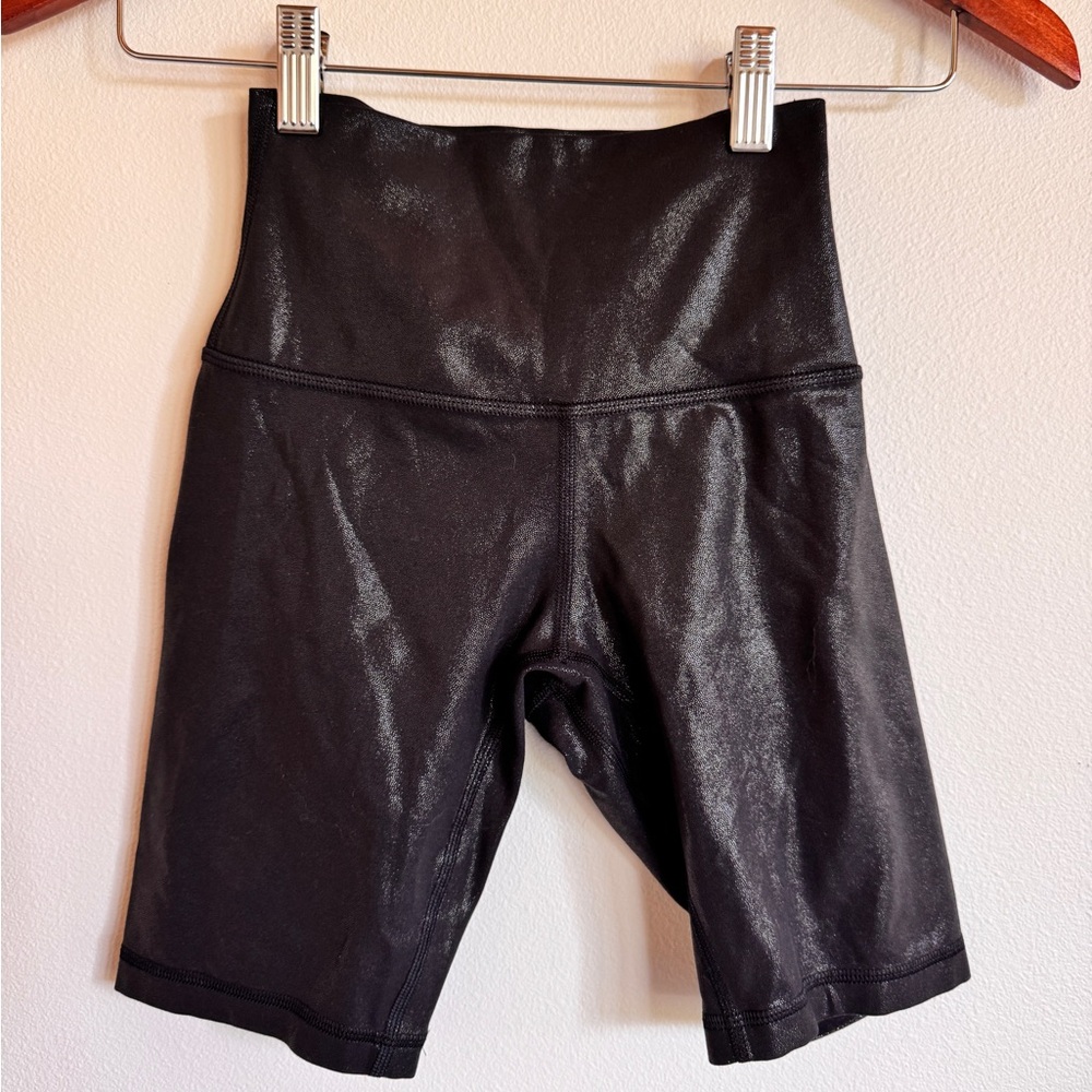 lululemon Align™ High-Rise Short 8"
*Shine
Radiate Foil Print Black